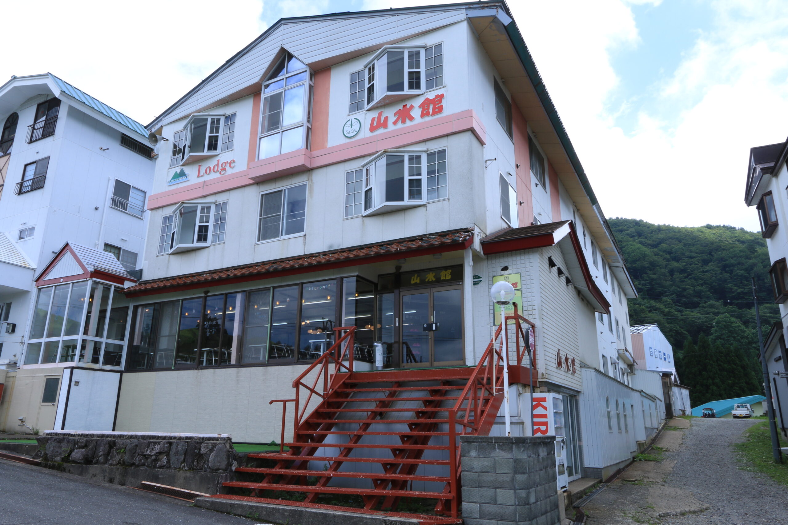 リゾートロッヂ山水館｜兵庫県のリゾートホテル・極上ステイ｜6,300円〜
