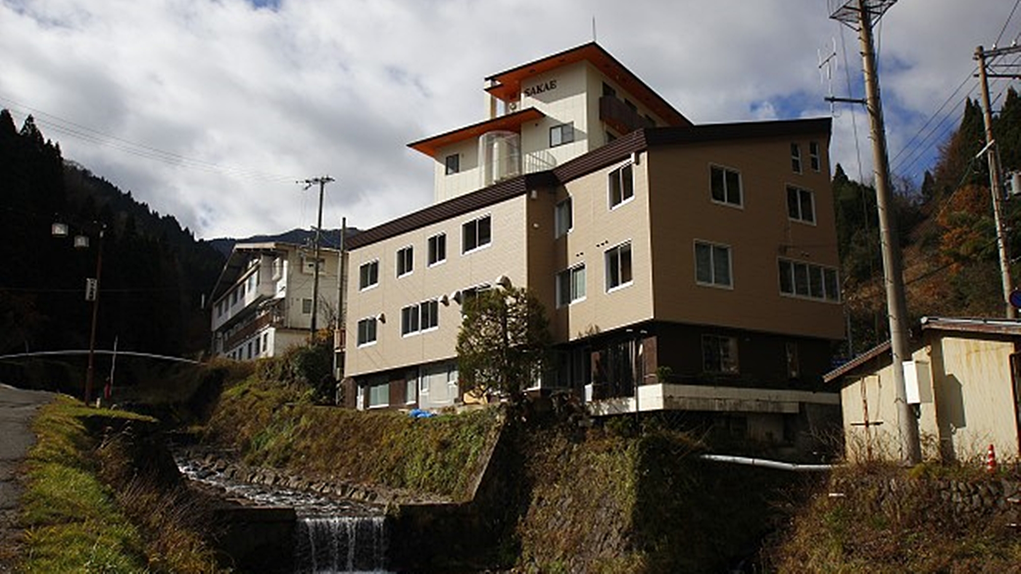 ハチ北温泉　内湯旅館　ＳＡＳＡＹＡ｜兵庫県の温泉宿・人気温泉旅館｜8,000円〜