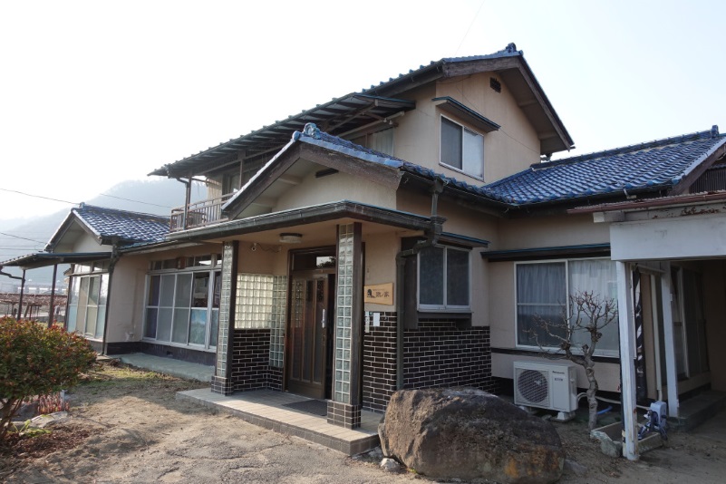 鉄道ゲストハウス 鐡ノ家|山梨県の温泉宿・人気温泉旅館|3,500円〜