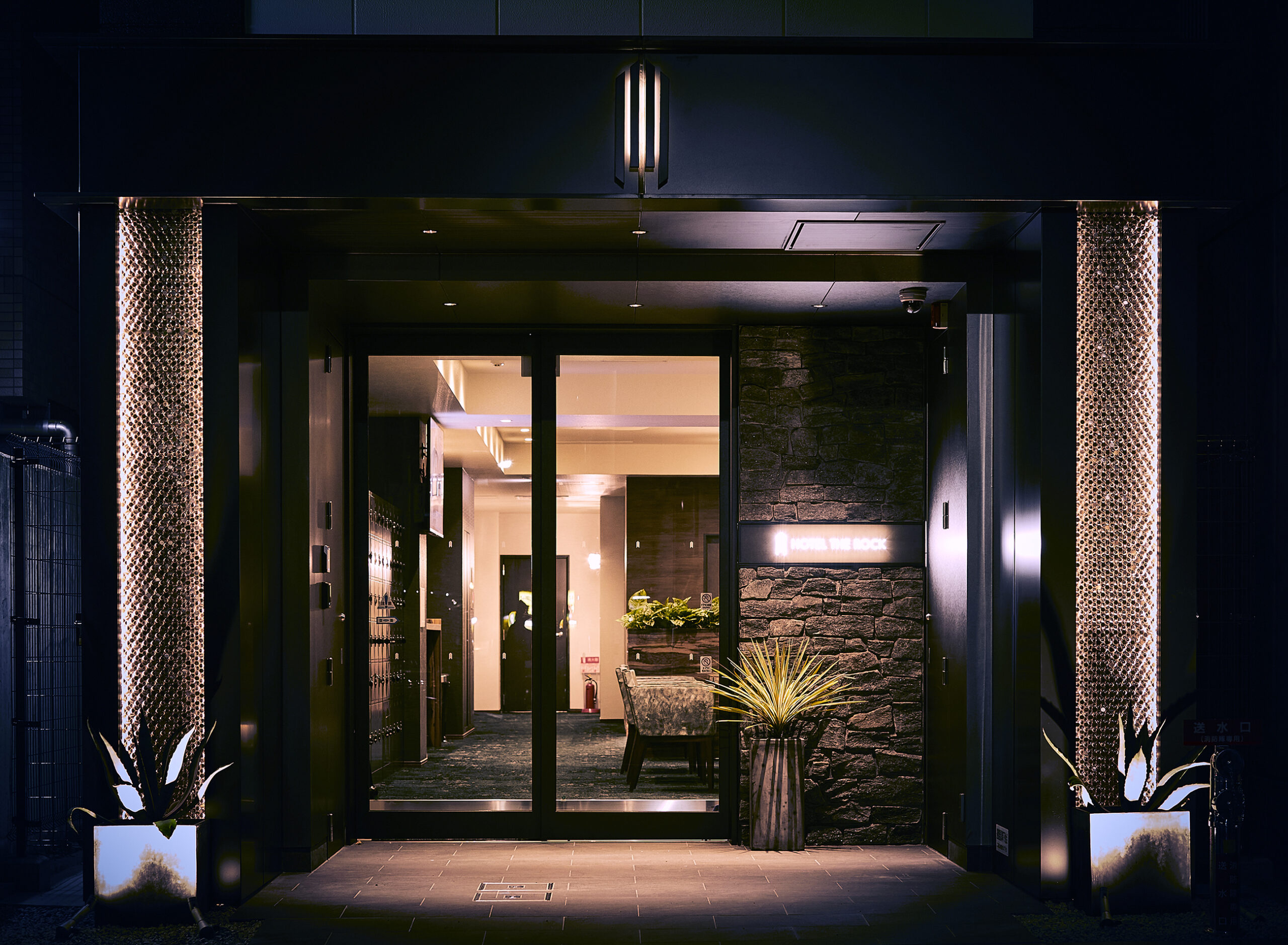 HOTEL THE ROCK|大阪府のビジネスホテル・出張宿泊|2,800円〜