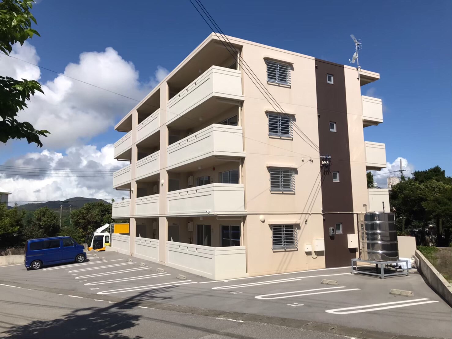 ＣＯＺＹ　ＳＴＡＹ　ＧＲＯＵＰ　ＨＯＴＥＬ　ＤＯＬＣＥＶＩＴＡ　ＧＩＮＯＺＡ｜沖縄県のビジネスホテル・出張宿泊｜3,360円〜