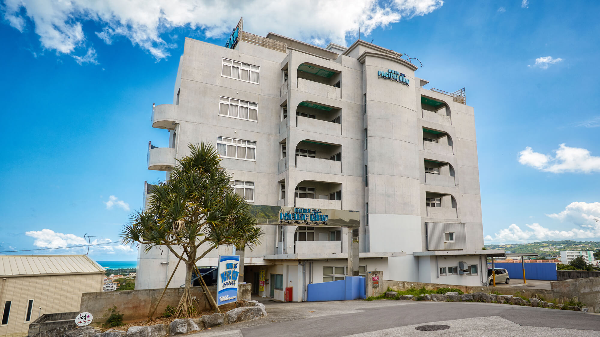 HOTEL PACIFIC VIEW(ホテルパシフィックビュー)|沖縄県のリゾートホテル・極上ステイ|2,448円〜