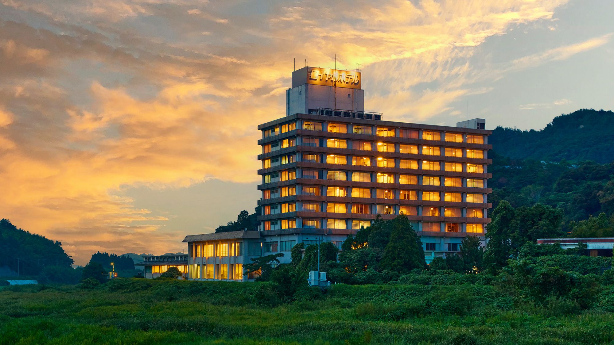 三朝温泉 三朝ロイヤルホテル|鳥取県の温泉宿・人気温泉旅館|7,500円〜