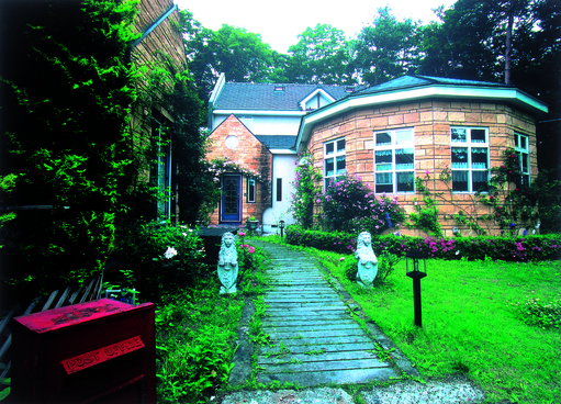 英国の森ホテル クイーンズ・マナ(Queen’s Manor)|栃木県のリゾートホテル・極上ステイ|7,300円〜