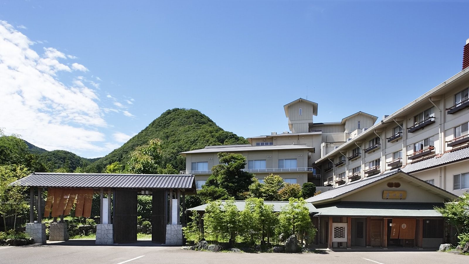 新潟　岩室温泉　自家源泉の宿　富士屋｜新潟県の温泉宿・人気温泉旅館｜14,030円〜