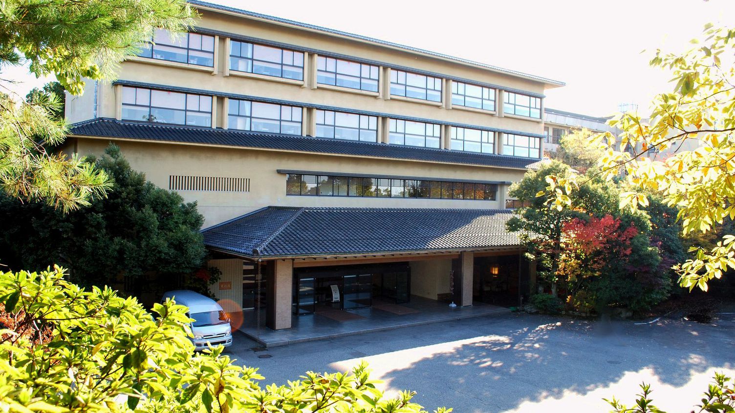 加賀山代温泉　みどりの宿　萬松閣｜石川県の温泉宿・人気温泉旅館｜13,200円〜